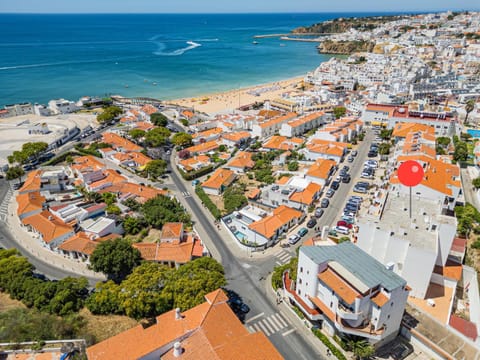 Property building, Bird's eye view, Sea view, Location