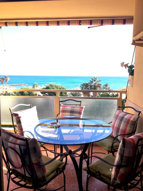 Balcony/Terrace, Dining area