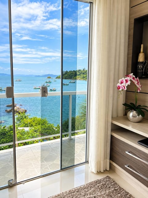 Living room, Sea view