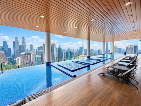 Property building, Restaurant/places to eat, Day, Pool view, Swimming pool, sunbed