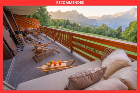 Day, Natural landscape, View (from property/room), Balcony/Terrace, Food and drinks, Seating area, Food, Mountain view, Drinks, Non alcoholic drinks, furniture, sunbed