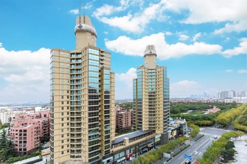 Off site, Bird's eye view
