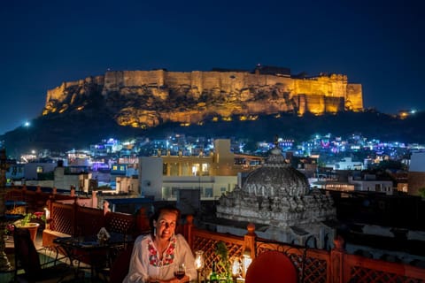 Restaurant/places to eat, Night, People, Winter, Summer, Balcony/Terrace, Food and drinks, Decorative detail, On site, Landmark view, Sunset