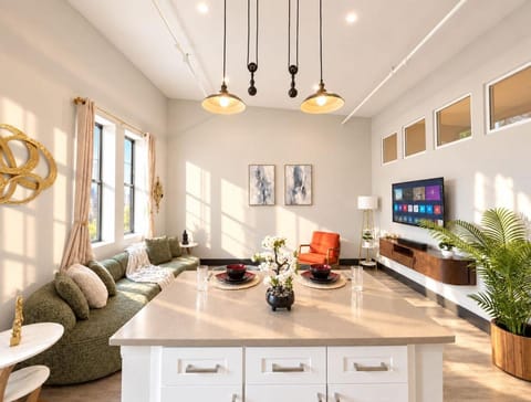 Communal lounge/ TV room