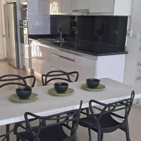 Kitchen or kitchenette, Dining area, stove