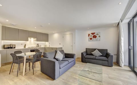 Kitchen or kitchenette, Living room