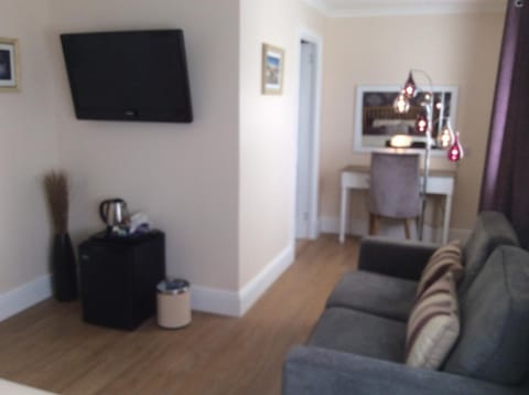 TV and multimedia, Seating area