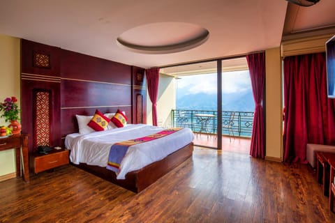 Bed, View (from property/room), Balcony/Terrace, Photo of the whole room