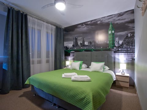 Photo of the whole room, Seating area, Bedroom