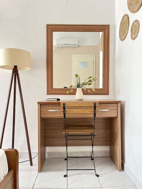 Decorative detail, Bedroom, hair dresser