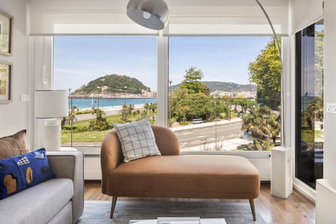 Living room, Sea view