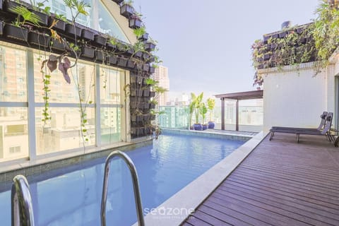 City view, Swimming pool