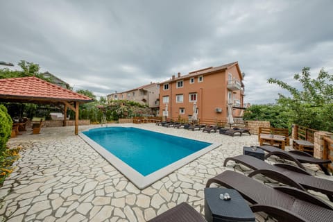 Apartments Šćerbe 3103 Apartment in Lika-Senj County