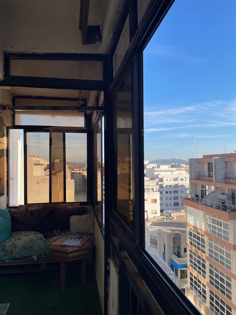 Communal lounge/ TV room, Balcony/Terrace, City view
