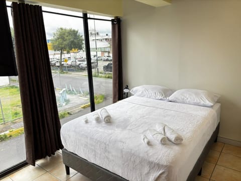 Bed, Photo of the whole room, towels