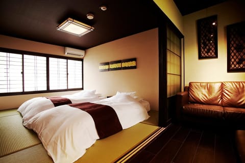 Seating area, Bedroom