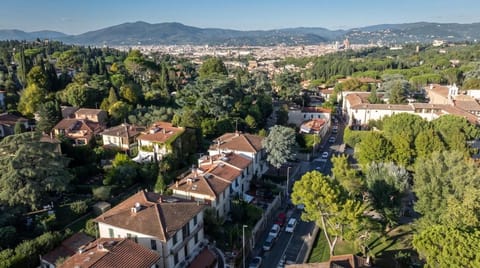 Property building, Bird's eye view, City view, Location