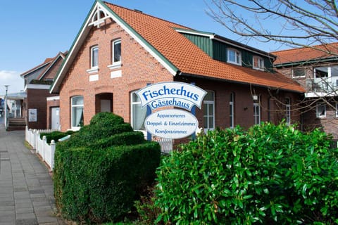 Property building, Property logo or sign, Neighbourhood, Street view