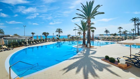 Pool view, Sea view, Swimming pool, sunbed