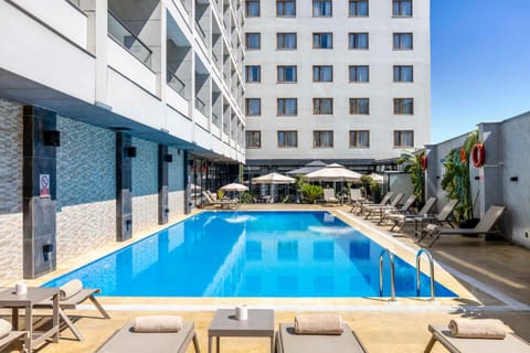 Pool view, Swimming pool