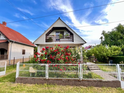 Property building, Spring, Garden