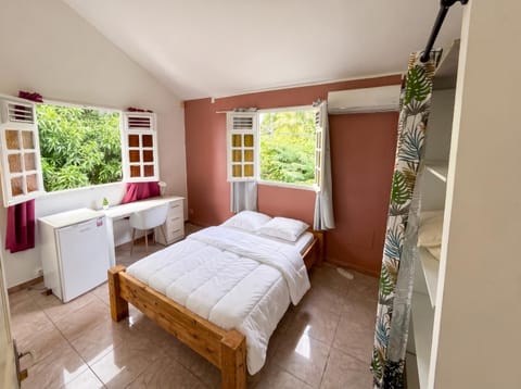 Bed, Bathroom, Photo of the whole room, Bedroom, towels