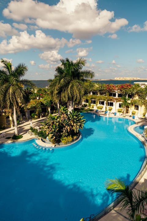 Swimming pool