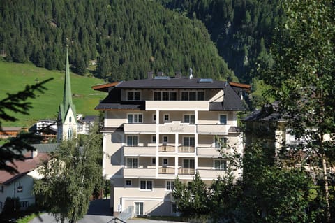 Facade/entrance, Summer