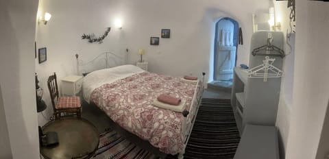 Emmantina Bed and Breakfast in Mesaria