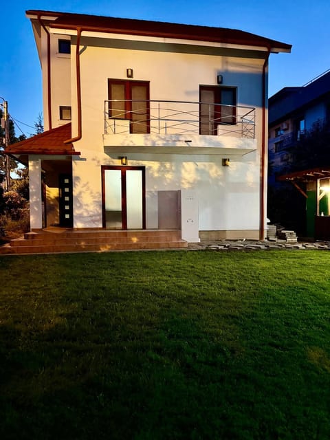 Property building, Garden