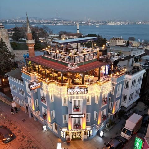 Property building, Restaurant/places to eat