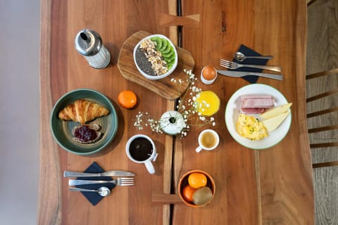 Breakfast, Buffet breakfast