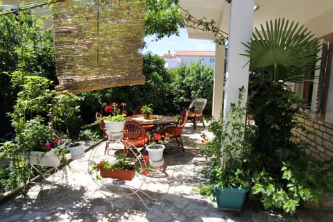 Garden, Garden, Balcony/Terrace, Seating area