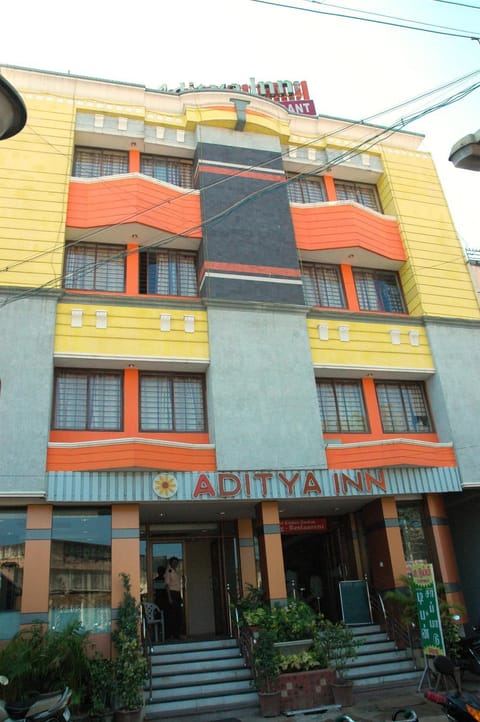 Facade/entrance