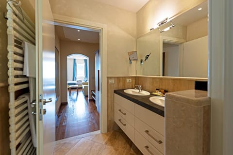 Hotel Baia D'Oro - Adults Only Hotel in Gargnano