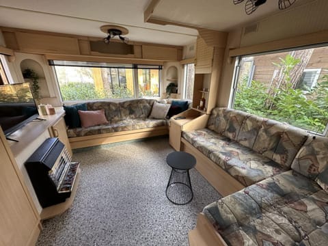 Communal lounge/ TV room, Living room