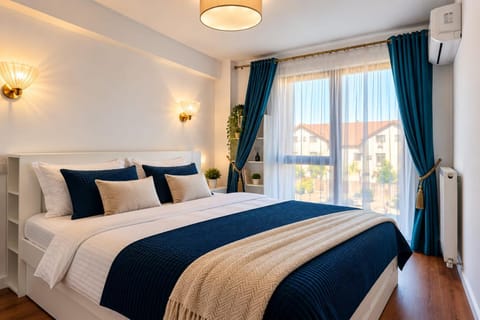 Bed, Photo of the whole room, Bedroom, air conditioner