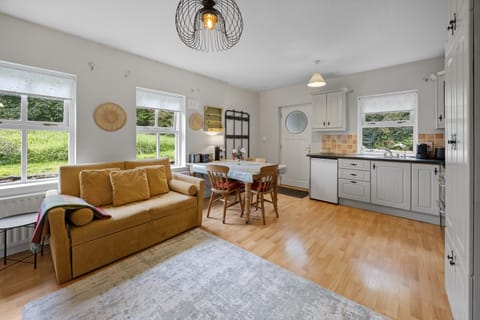 Mountshannon cottage Apartment in County Clare