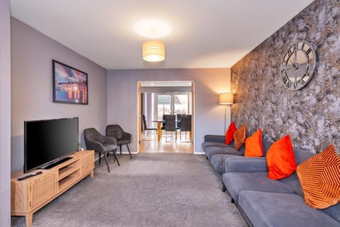 Communal lounge/ TV room, Living room