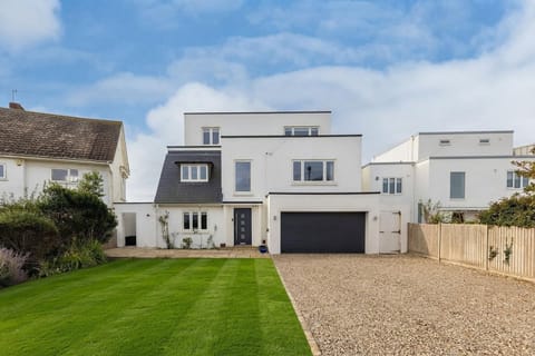 Property building, Garden view
