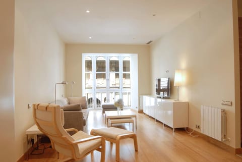Communal lounge/ TV room, Living room