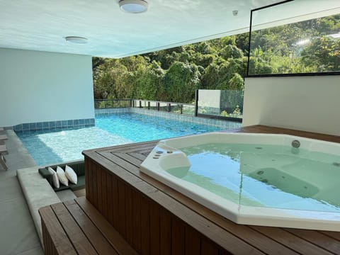 Hot Spring Bath, Swimming pool