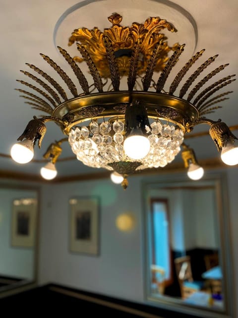 Lobby or reception, Decorative detail