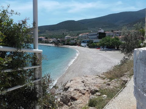 Zavitsa Apartment in Argolis, Greece