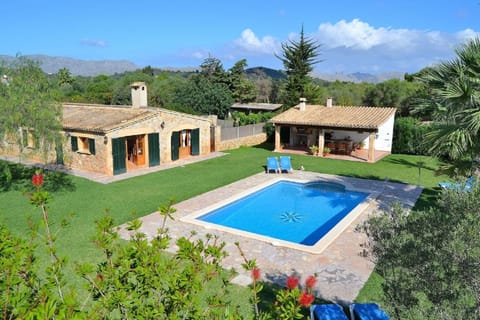 Property building, Spring, Day, Natural landscape, Garden, Garden view, Mountain view, Pool view, Swimming pool, sunbed