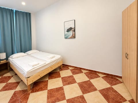 Property building, Bed, Bedroom, wardrobe