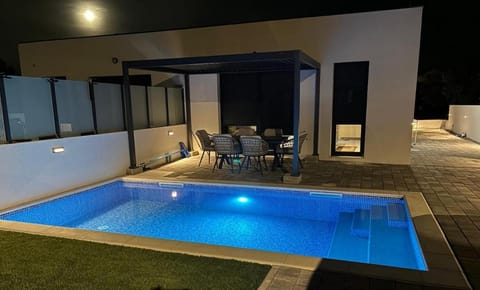 Night, Swimming pool