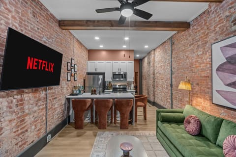 Kitchen or kitchenette, Living room