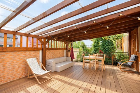 Day, View (from property/room), Balcony/Terrace, Seating area, Garden view