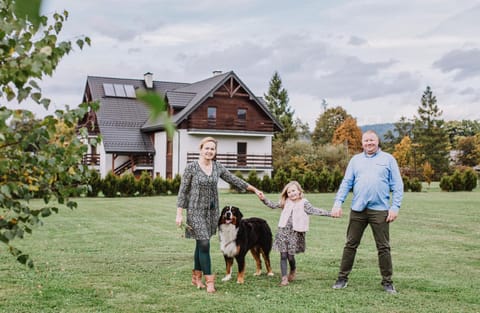 Property building, Staff, People, Natural landscape, Garden, Pets, Garden view, children, Family, Family